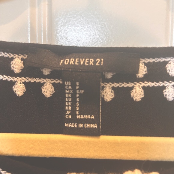 Super cute Bohemian style top - Picture 5 of 5